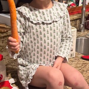 Lila and Hayes Christmas Tree nightgown 4T